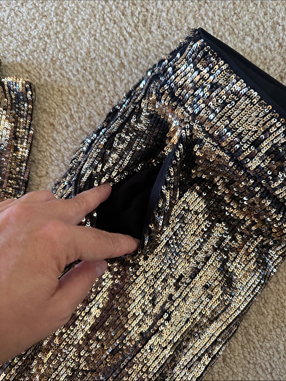 Sequin Wide-Leg Pants in Metallic Gold - Picture 3 of 4